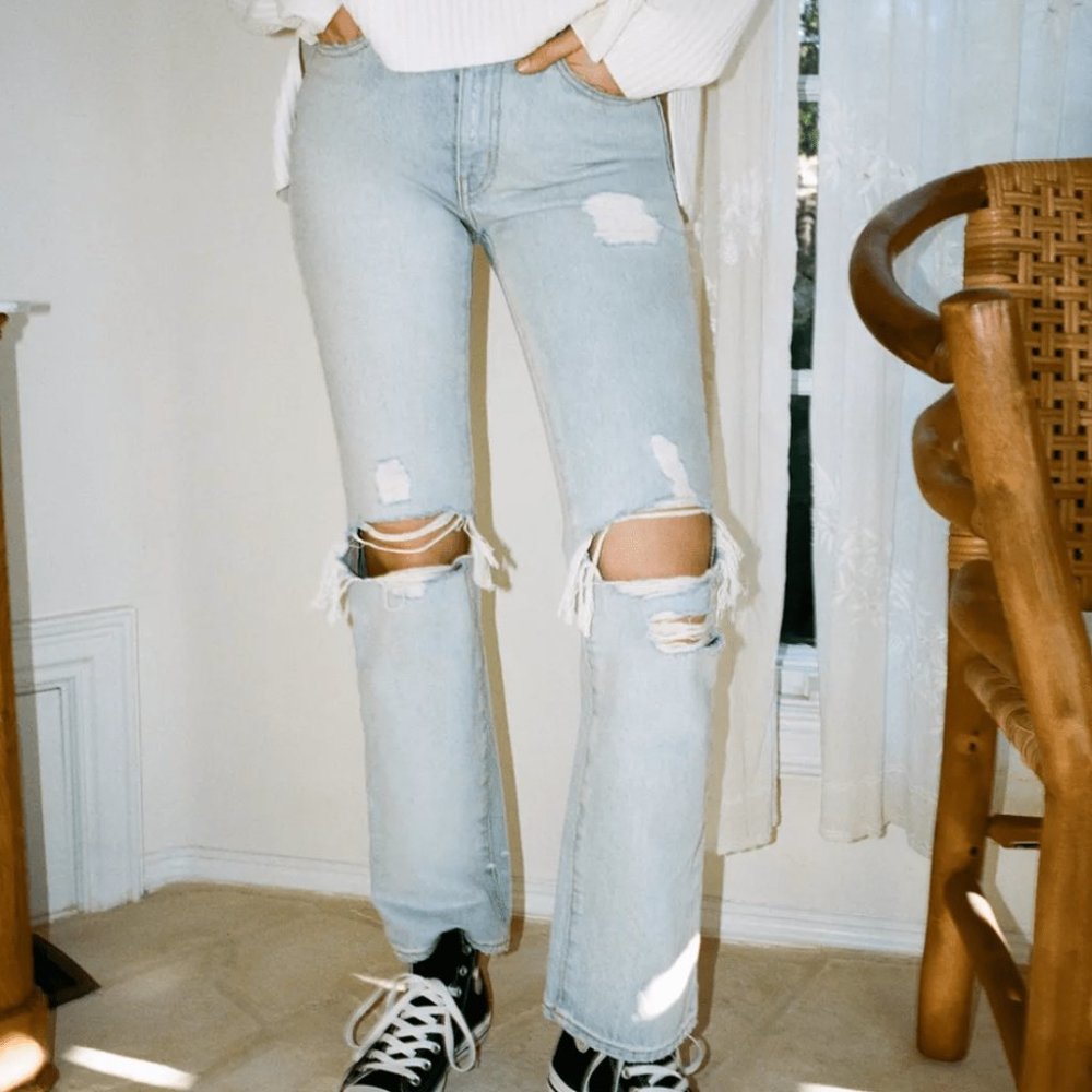 BDG MID-Rise Bootcut Jean in Light Wash